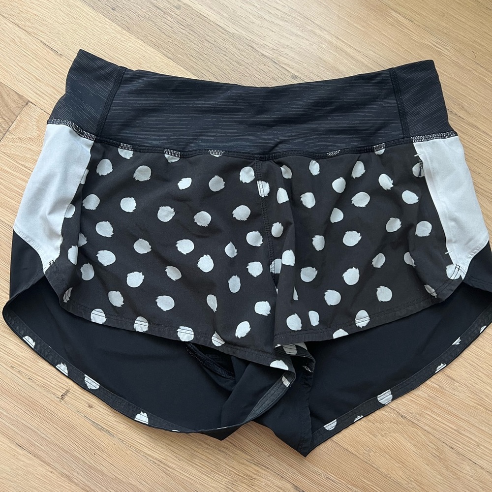 Polka dot exercise 2.5” shorts